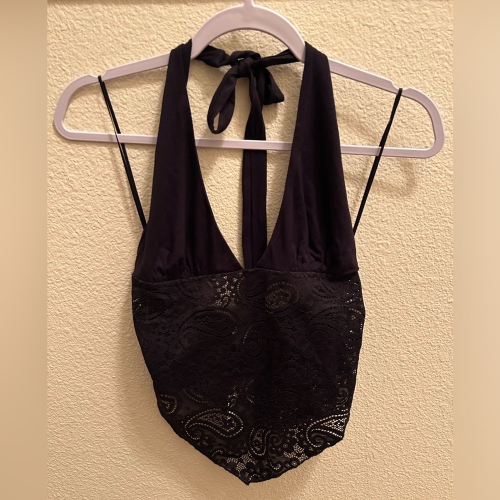 UO Natasha Plunging Paisley Lace Halter Top Size M - Picture 5 of 6